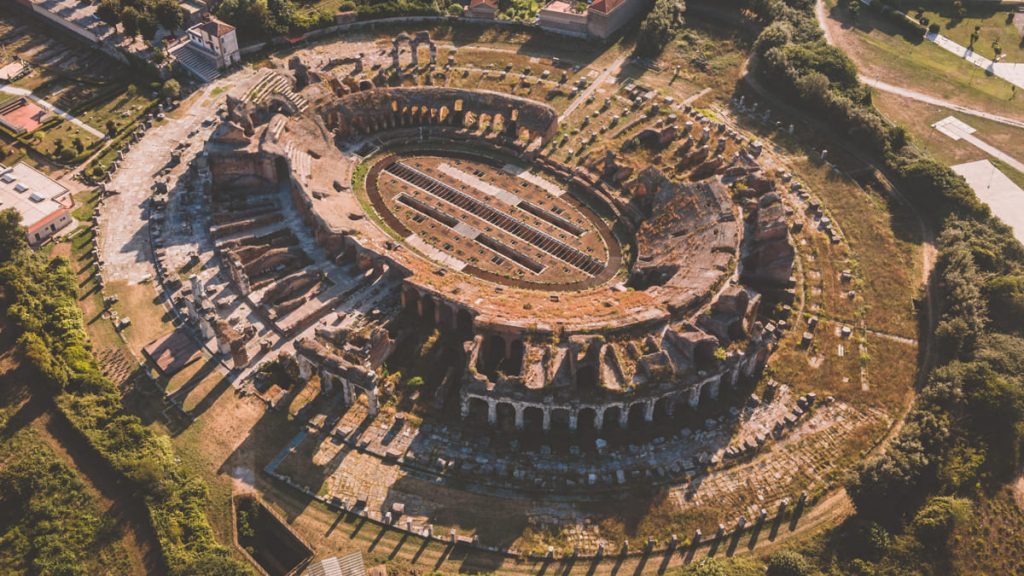 Amphitheater von Capua aus der Luft